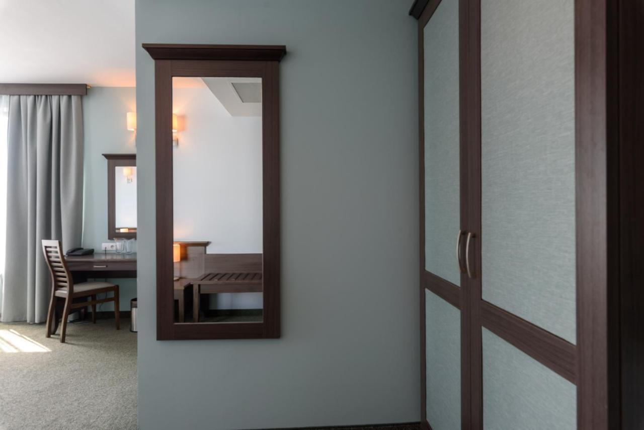 Lion Sunny Hotel 4*
